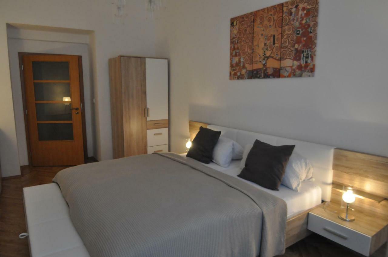 Jirina Appartments Prague Extérieur photo